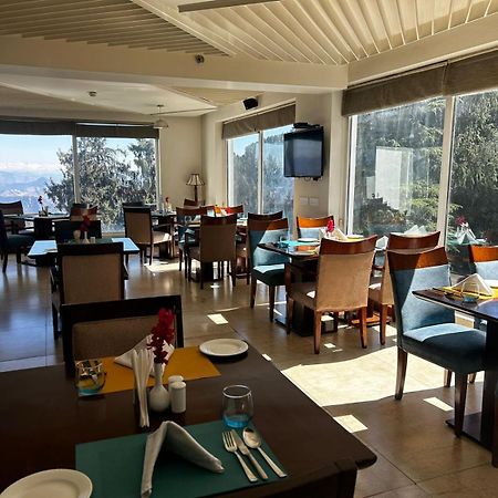 Royal Tulip Luxury Hotel, Kufri, Шимла Екстериор снимка