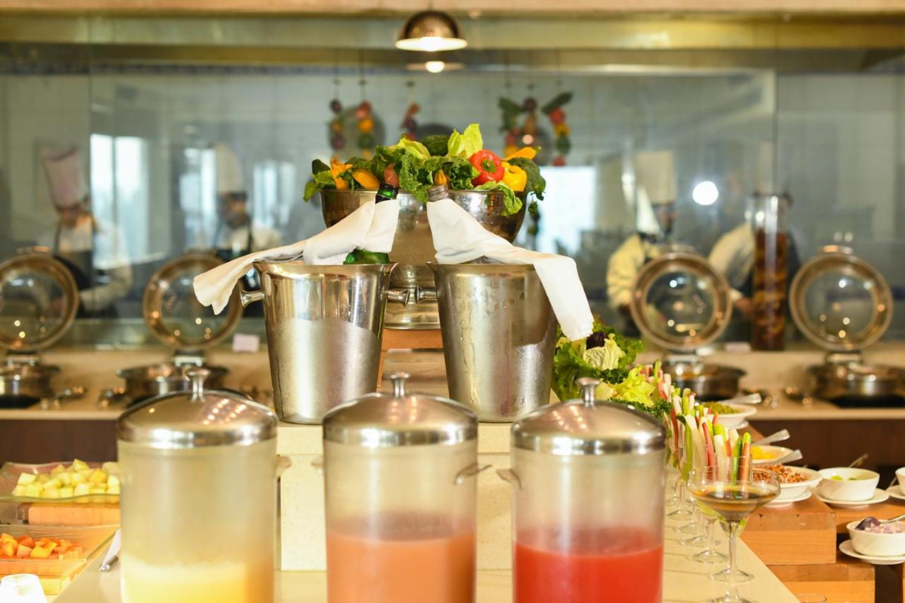 Royal Tulip Luxury Hotel, Kufri, Шимла Екстериор снимка