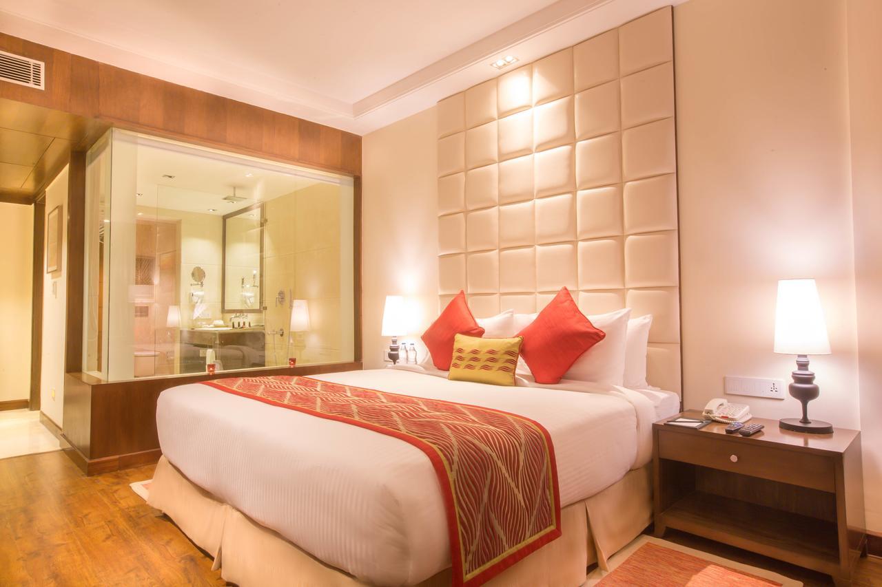 Royal Tulip Luxury Hotel, Kufri, Шимла Екстериор снимка